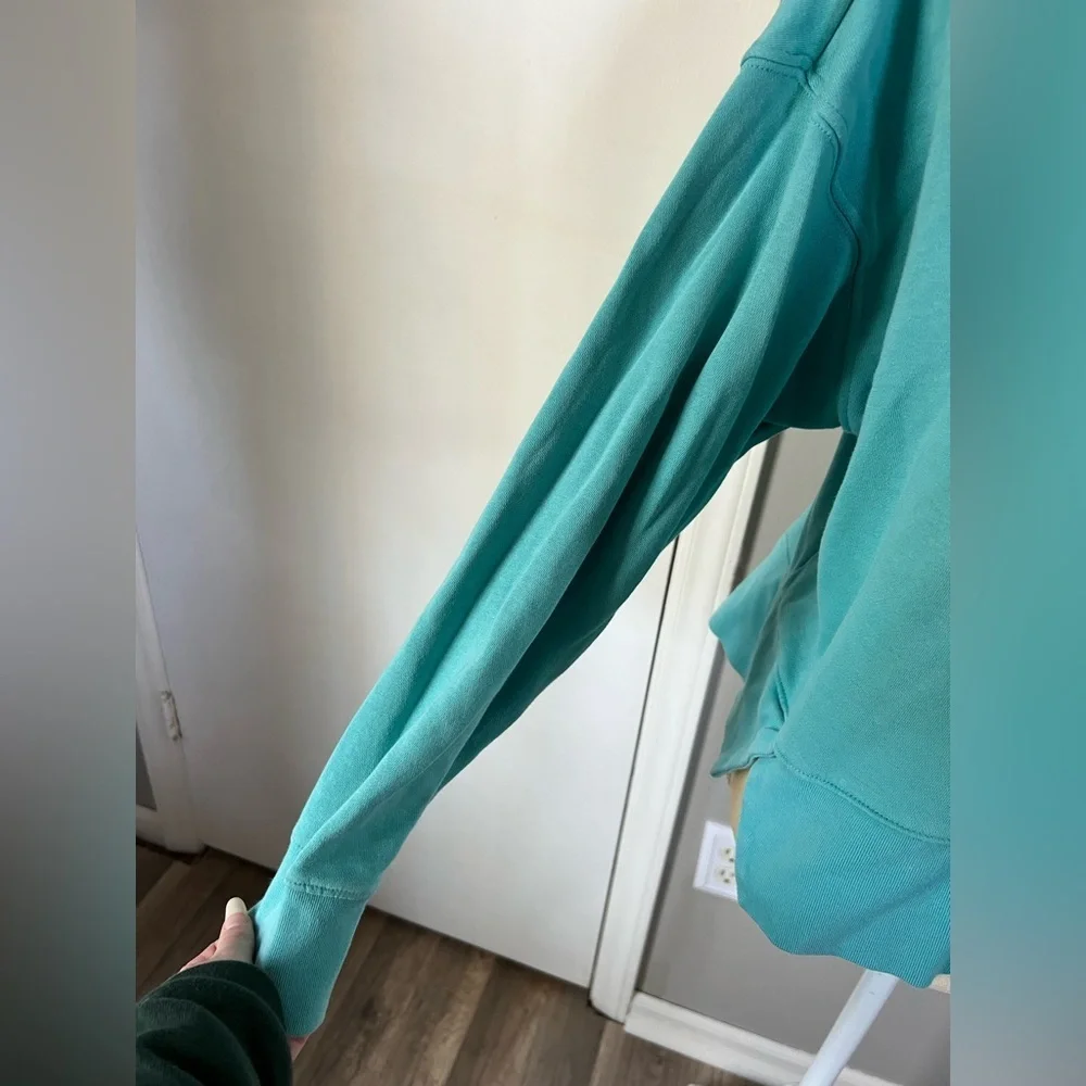 Nike Woman’s Teal Lightweight Pullover Athletic Hoodie Size Small